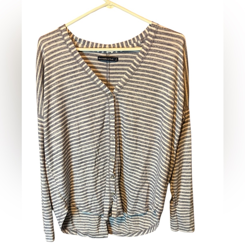 Abercrombie & Fitch Gray Striped V-Neck Long Sleeve Top Size Small - Picture 5 of 6